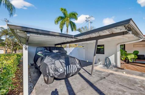 2601 NE 8th Court Pompano Beach FL 33062