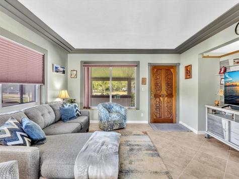 5180 SW 13th Street Plantation FL 33317