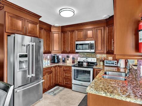 5180 SW 13th Street Plantation FL 33317