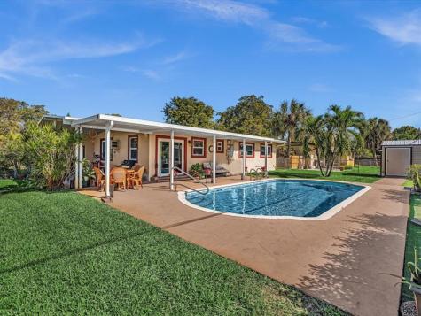 5180 SW 13th Street Plantation FL 33317