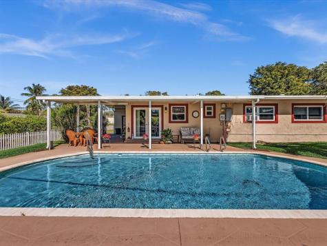 5180 SW 13th Street Plantation FL 33317