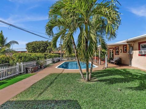 5180 SW 13th Street Plantation FL 33317
