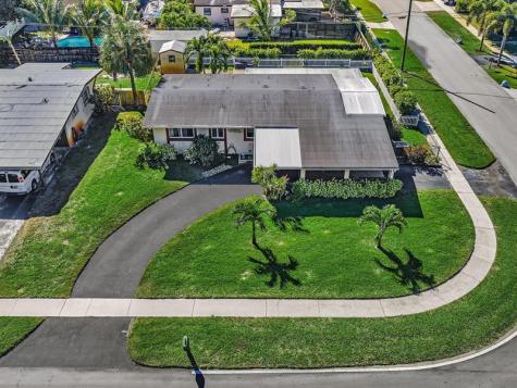 5180 SW 13th Street Plantation FL 33317