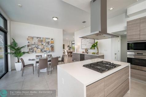 16553 Botaniko Drive Weston FL 33326