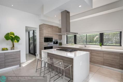 16553 Botaniko Drive Weston FL 33326