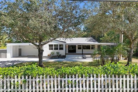216 Bayberry Drive Plantation FL 33317