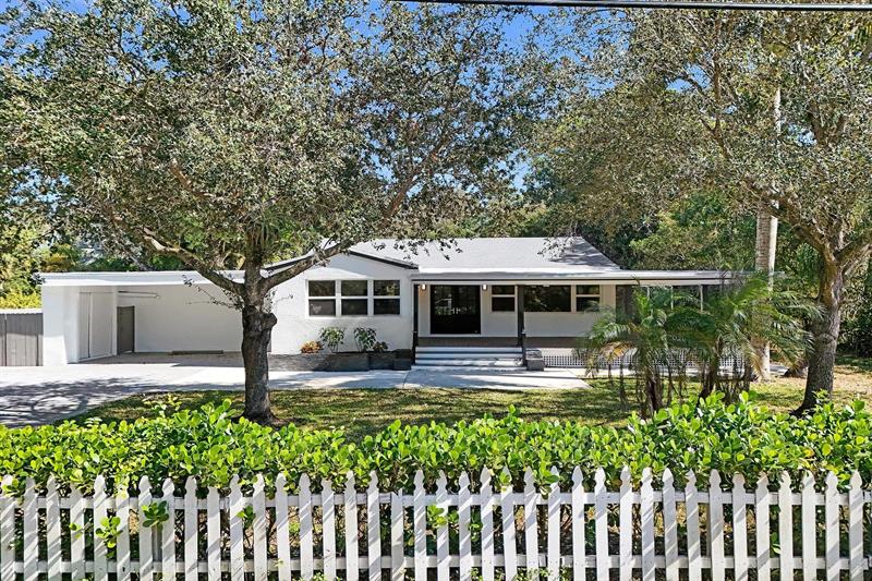 216 Bayberry Drive Plantation FL 33317