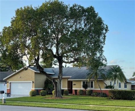 8581 27TH Place Davie FL 33328