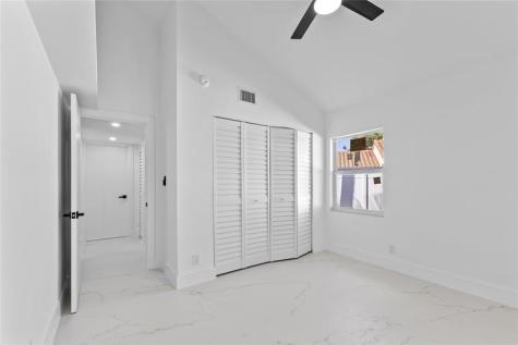 4701 NW 1st Place Deerfield Beach FL 33442