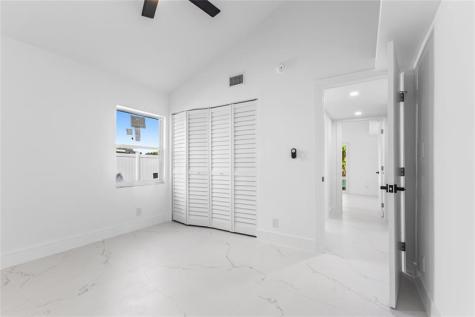 4701 NW 1st Place Deerfield Beach FL 33442