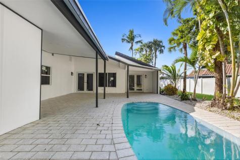 4701 NW 1st Place Deerfield Beach FL 33442