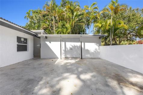 4701 NW 1st Place Deerfield Beach FL 33442