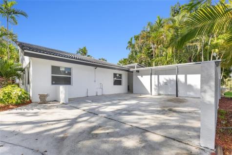 4701 NW 1st Place Deerfield Beach FL 33442