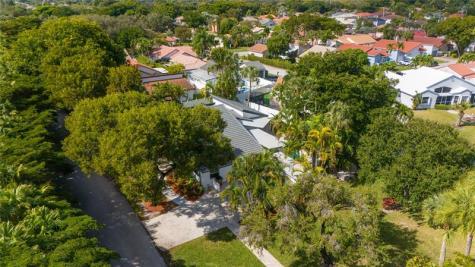 4701 NW 1st Place Deerfield Beach FL 33442