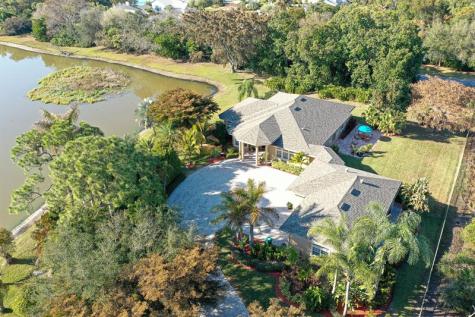 2490 NW Lakeridge Drive Palm City FL 34990