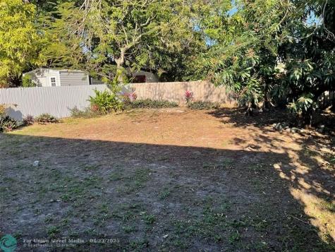 3221 NW 11th Court Miami FL 33127