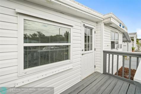 7897 SE Swan Avenue Hobe Sound FL 33455