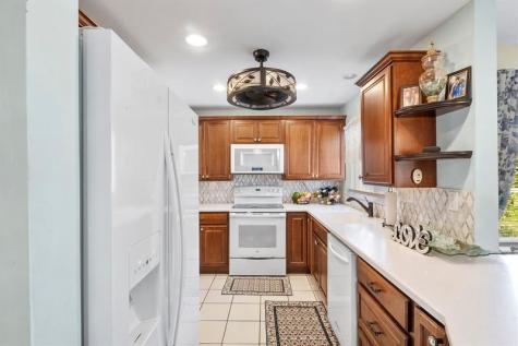 410 SW Natura Avenue Deerfield Beach FL 33441