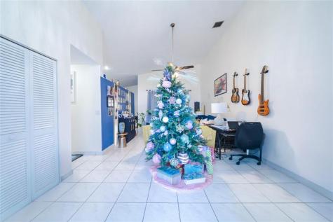 4975 NW 82nd Terrace Lauderhill FL 33351