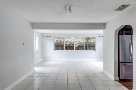 818 N 12th Avenue Hollywood FL 33019