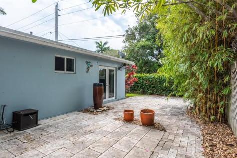 818 N 12th Avenue Hollywood FL 33019