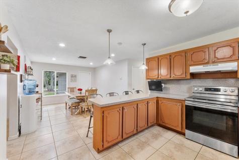 2757 NW 83rd Terrace Coral Springs FL 33065