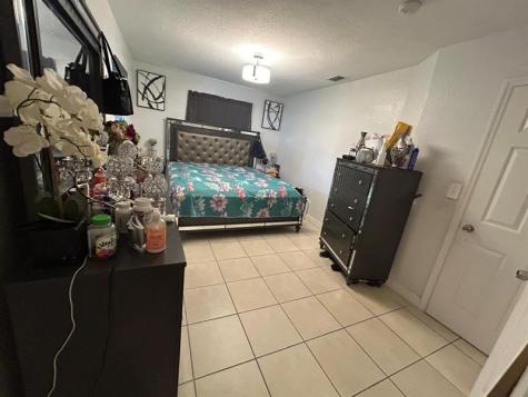 1530 SW 68th Avenue North Lauderdale FL 33068