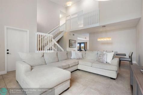 8313 NW 188th Terrace Hialeah FL 33015