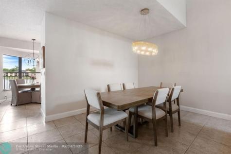 8313 NW 188th Terrace Hialeah FL 33015