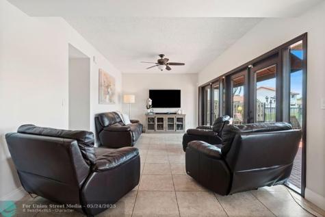 8313 NW 188th Terrace Hialeah FL 33015