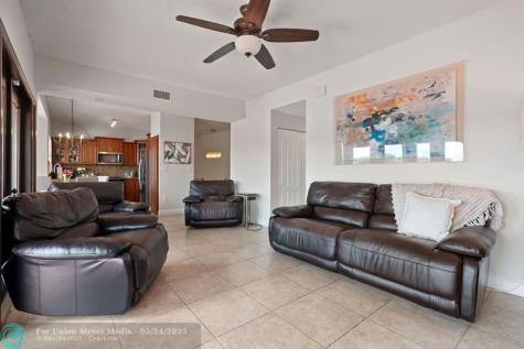 8313 NW 188th Terrace Hialeah FL 33015
