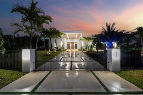 6676 NW 66th Way Parkland FL 33067
