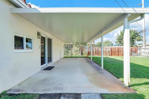 341 NW 37th Street Deerfield Beach FL 33064