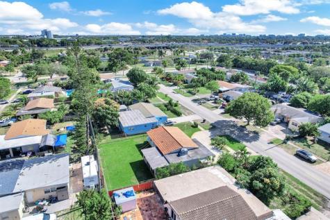 341 NW 37th Street Deerfield Beach FL 33064