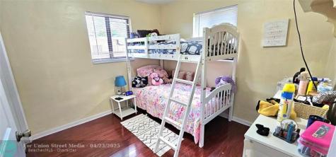 5629 SW 40th Street West Park FL 33023