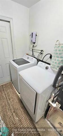 5629 SW 40th Street West Park FL 33023