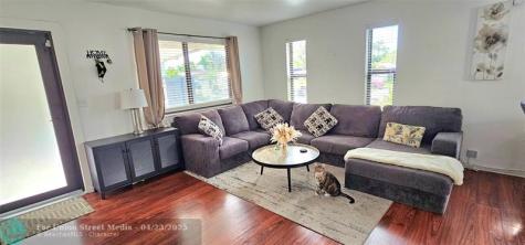 5629 SW 40th Street West Park FL 33023