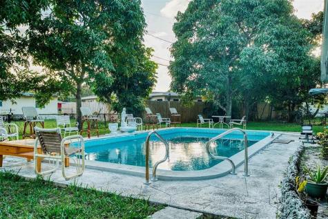 3820 SW 10th Court Fort Lauderdale FL 33312