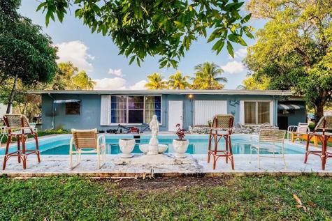 3820 SW 10th Court Fort Lauderdale FL 33312