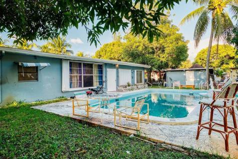 3820 SW 10th Court Fort Lauderdale FL 33312