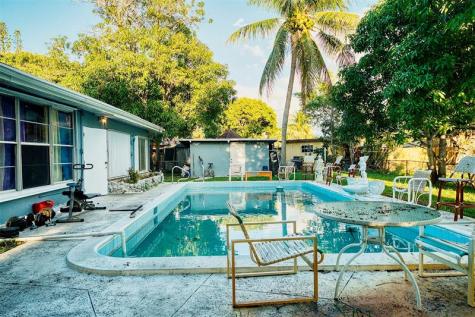 3820 SW 10th Court Fort Lauderdale FL 33312