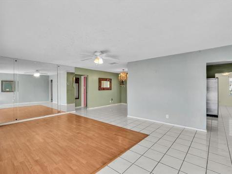 5711 NW 84th Avenue Tamarac FL 33321