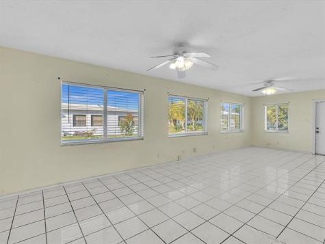 5711 NW 84th Avenue Tamarac FL 33321