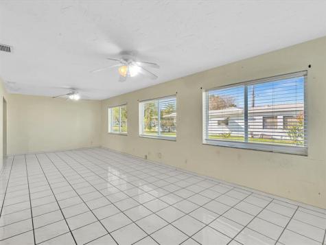 5711 NW 84th Avenue Tamarac FL 33321
