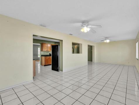 5711 NW 84th Avenue Tamarac FL 33321