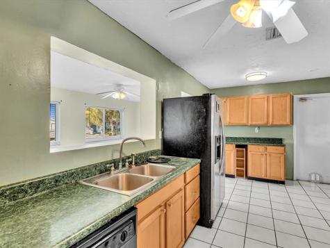 5711 NW 84th Avenue Tamarac FL 33321