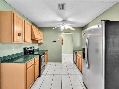 5711 NW 84th Avenue Tamarac FL 33321