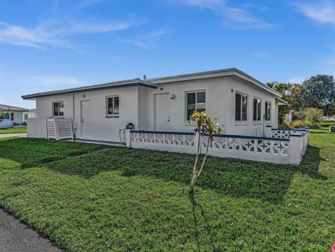 5711 NW 84th Avenue Tamarac FL 33321