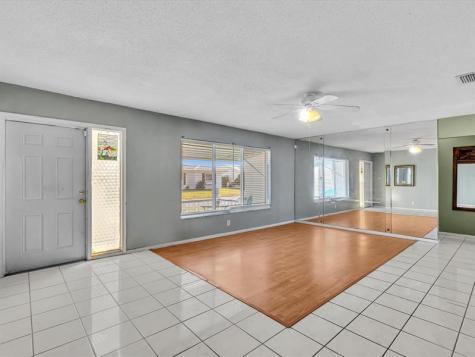 5711 NW 84th Avenue Tamarac FL 33321