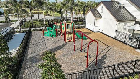 925 SE Seasons Lane Port St Lucie FL 34984